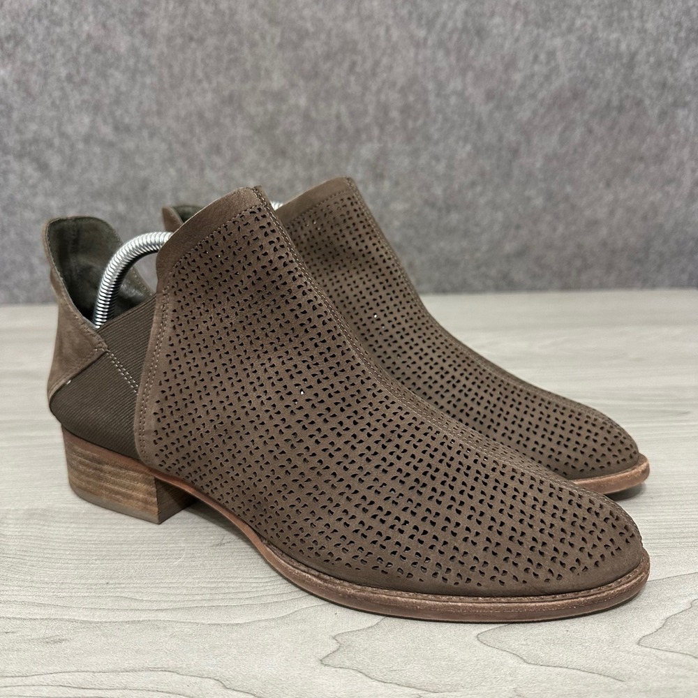 Vince Camuto Celena Booties‎ Womens 10 Brown Perforated Suede Ankle Boots Heel